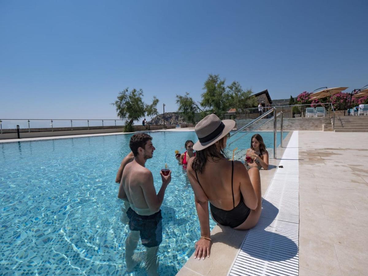 Pearl Beach & 4*