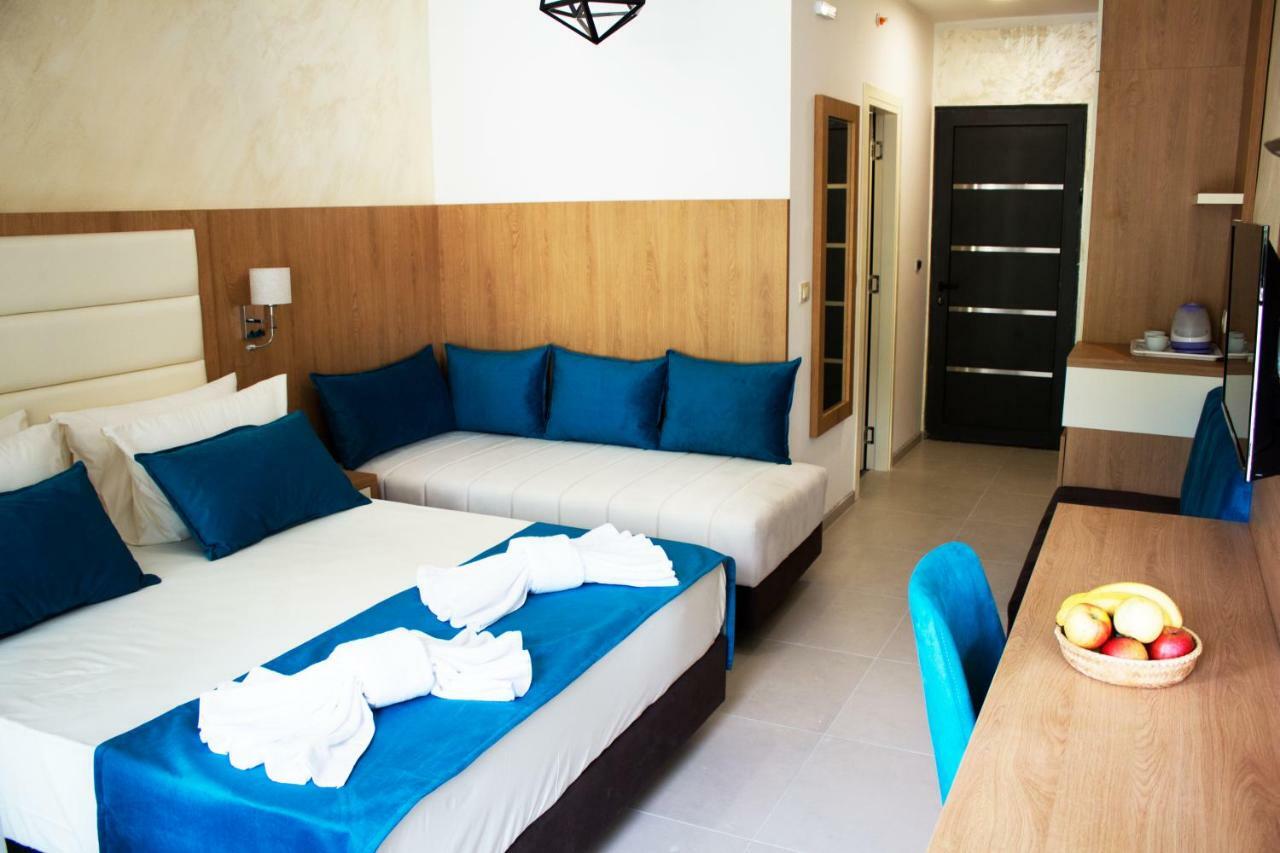 Pearl Beach & Hotel 4*