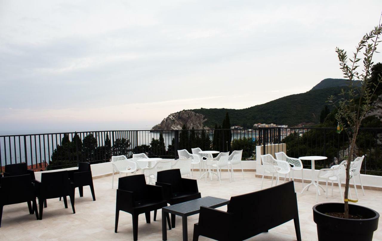 Pearl Beach & Čanj